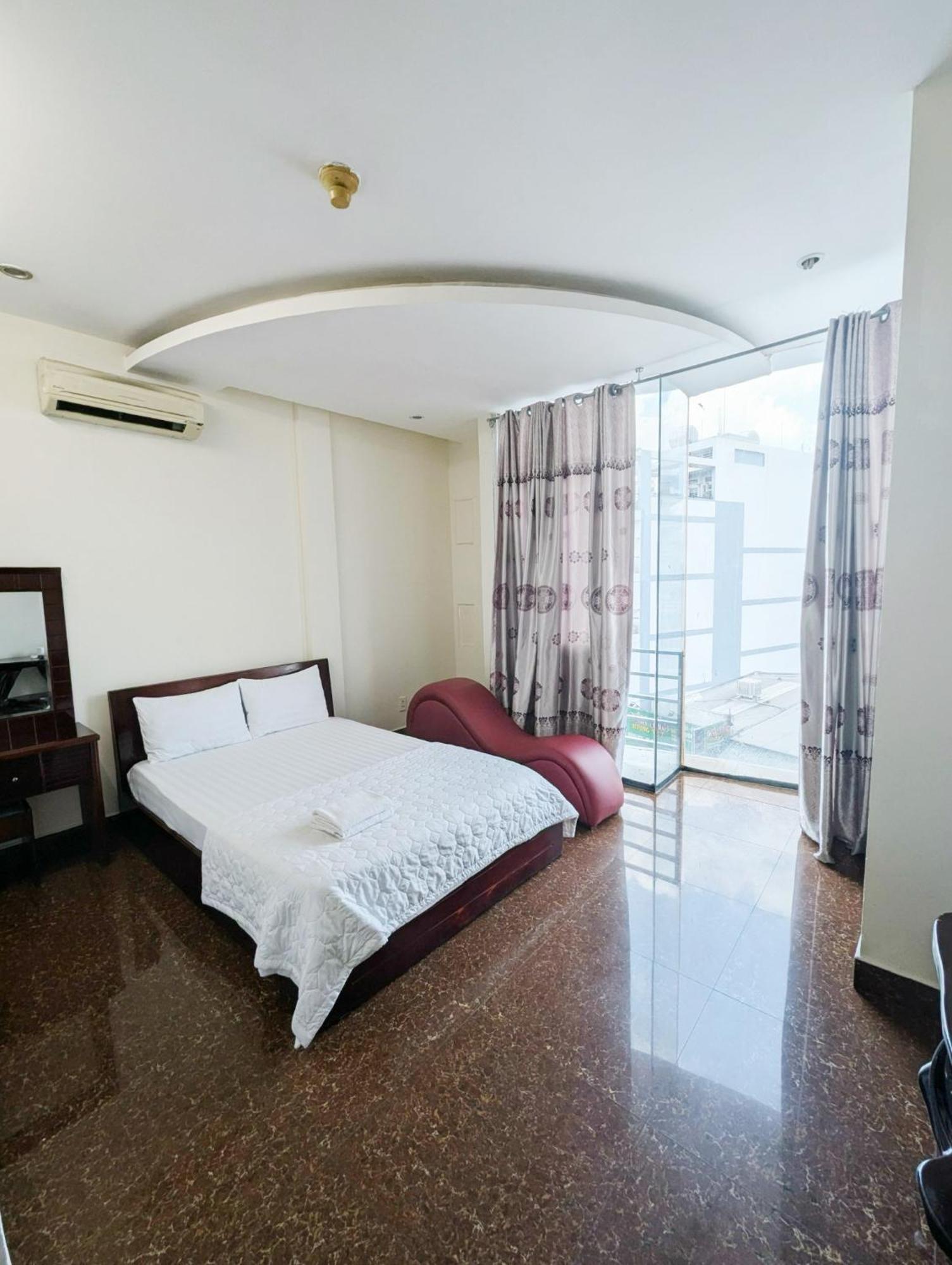 Hotel Khach San Mien