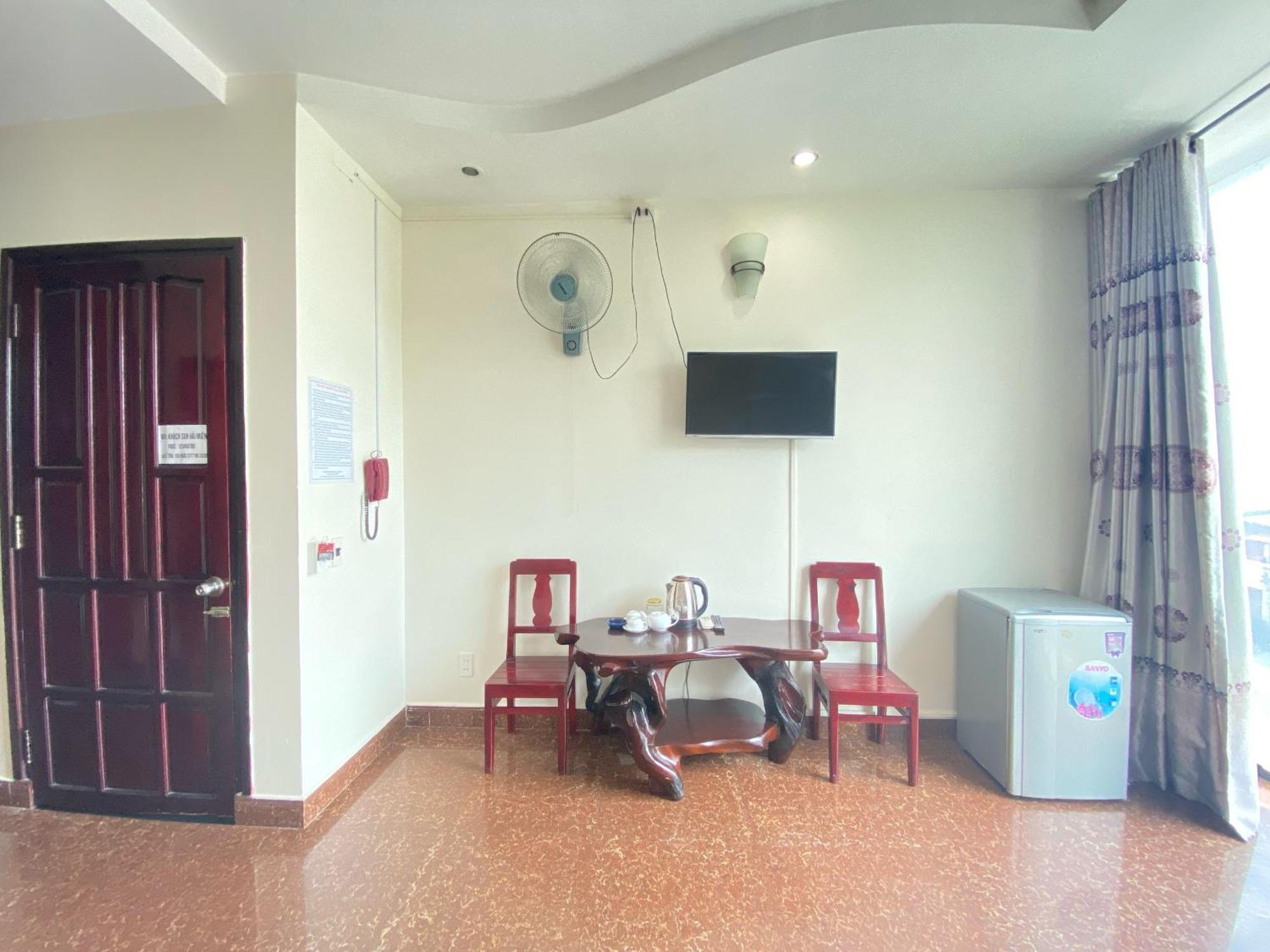 Khach San Mien Hotel